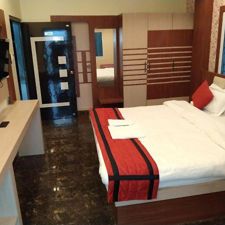 Hotel Delight Deluxe Pipra Dewās Eksteriør bilde