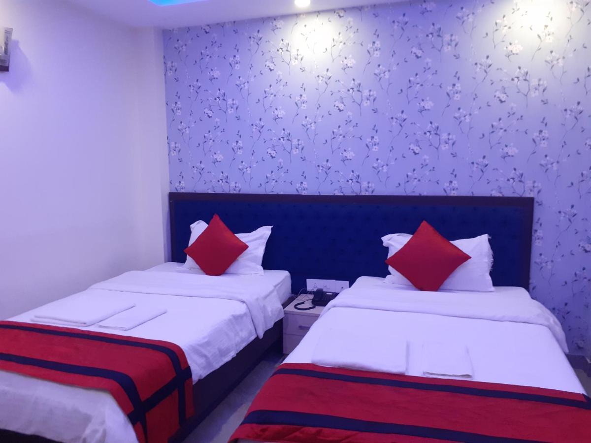 Hotel Delight Deluxe Pipra Dewās Eksteriør bilde